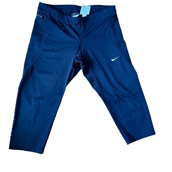 Nike Bundle Of 2 Capri Legging Blue & Black Size Medium - Picture 2 of 6